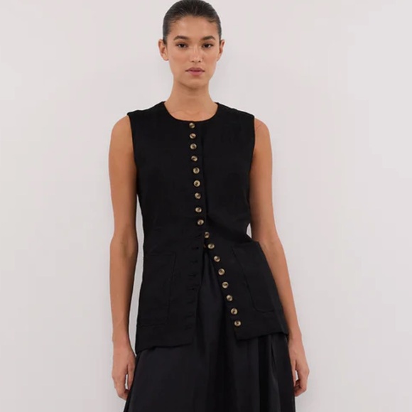 DISSH Tops - DISSH Black Sleeveless Button-Up Top Linen